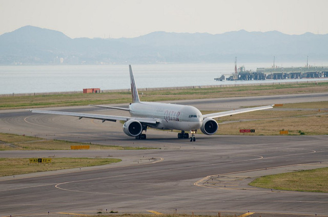 A7-BAN(Boeing 777-300)