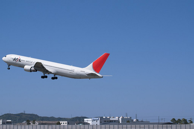 JA8269(Boeing 767-300)