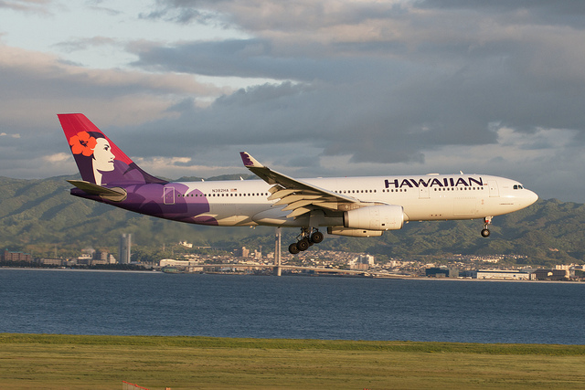 N382HA(Airbus A330-200)