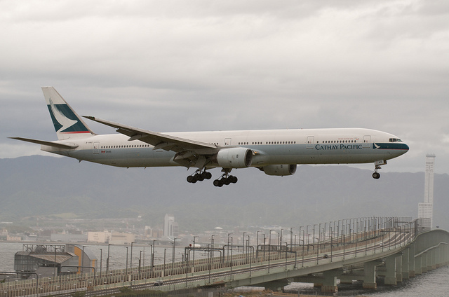 Cathay Pacific B-HNO(Boeing 777-300)