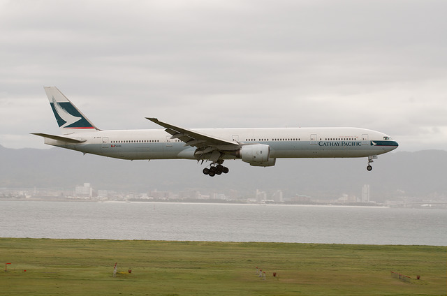 Cathay Pacific B-HNO(Boeing 777-300)