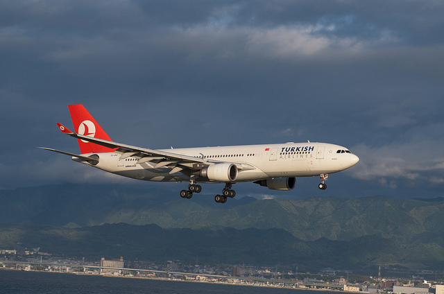 Turkish Airlines TC-JNC(Airbus A330-200)