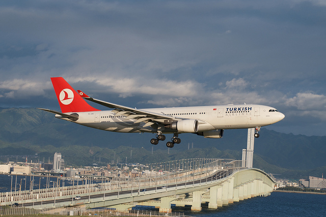 Turkish Airlines TC-JNC(Airbus A330-200)