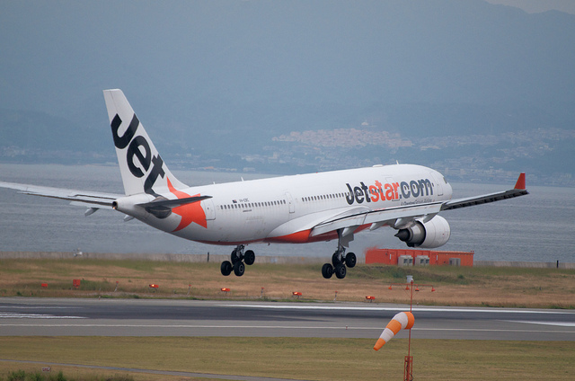 Jetstar Airways VH-EBC(Airbus A330-200)