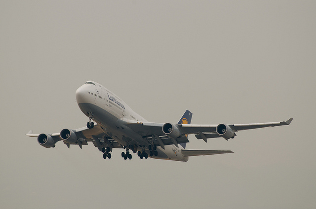 Lufthansa D-ABVS(Boeing 747-400)