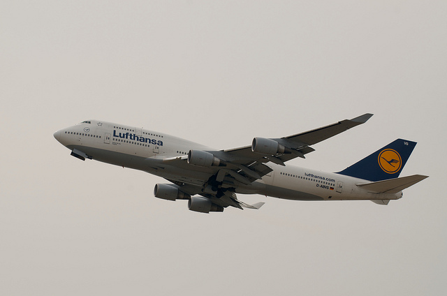 Lufthansa D-ABVS(Boeing 747-400)