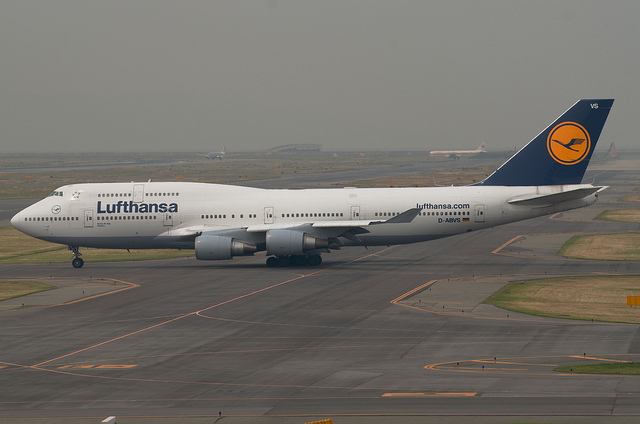 Lufthansa D-ABVS(Boeing 747-400)