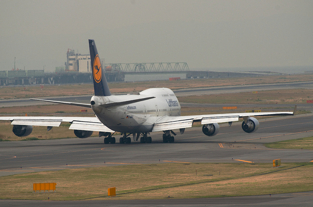 Lufthansa D-ABVS(Boeing 747-400)