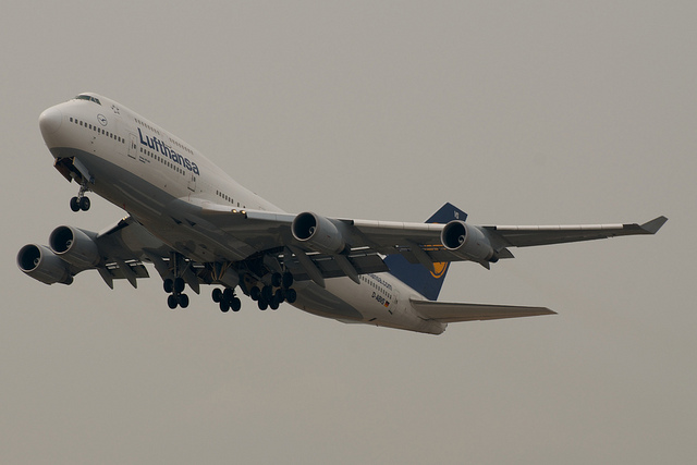 Lufthansa D-ABVS(Boeing 747-400)