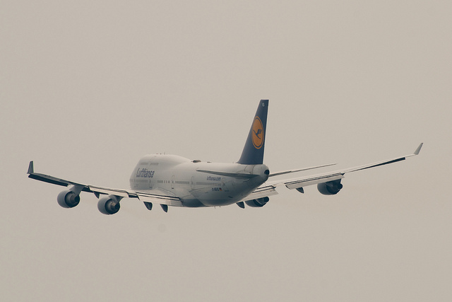 Lufthansa D-ABVS(Boeing 747-400)