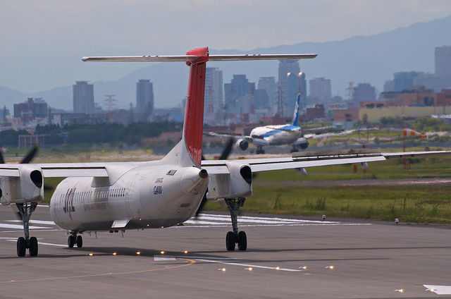 Japan Air Commuter JA843C(Bombardier DHC-8-400)