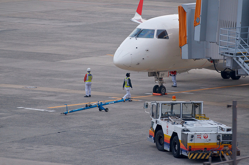 J-AIR JA217J(Embraer ERJ-170)