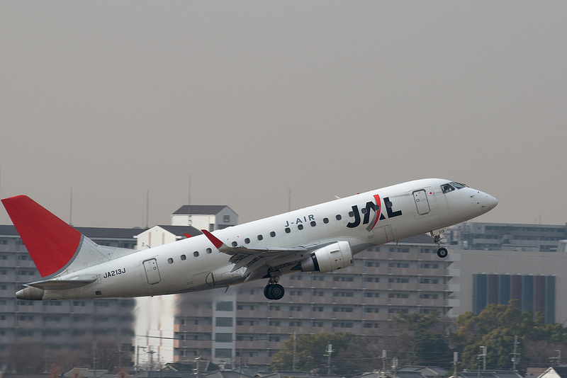 J-AIR JA213J(Embraer ERJ-170)