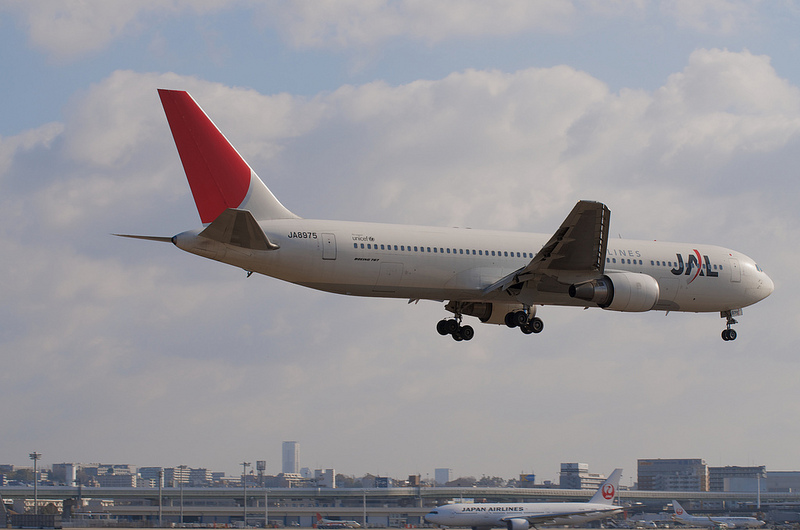 Japan Airlines JA8975(Boeing 767-300)