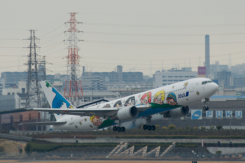All Nippon Airways JA8674(Boeing 767-300)