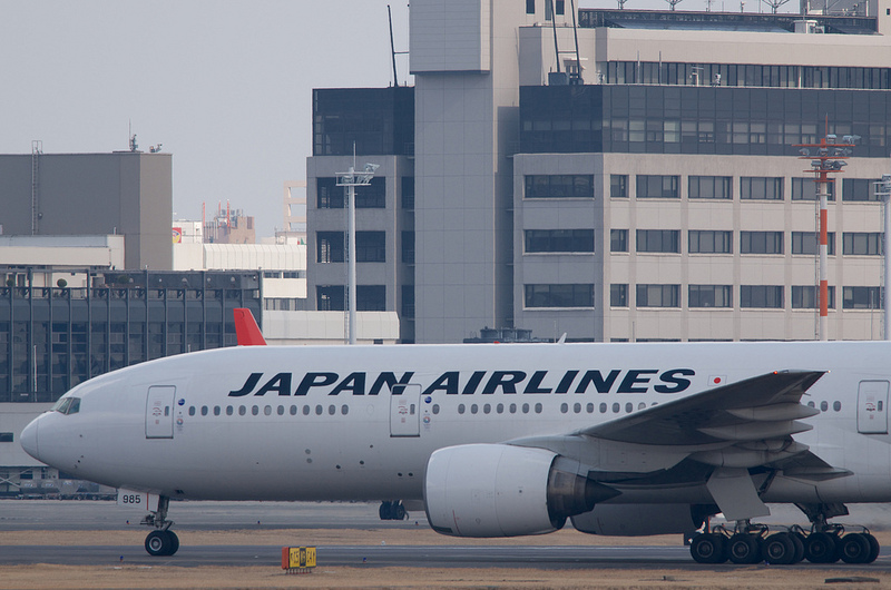 Japan Airlines JA8985(Boeing 777-246)