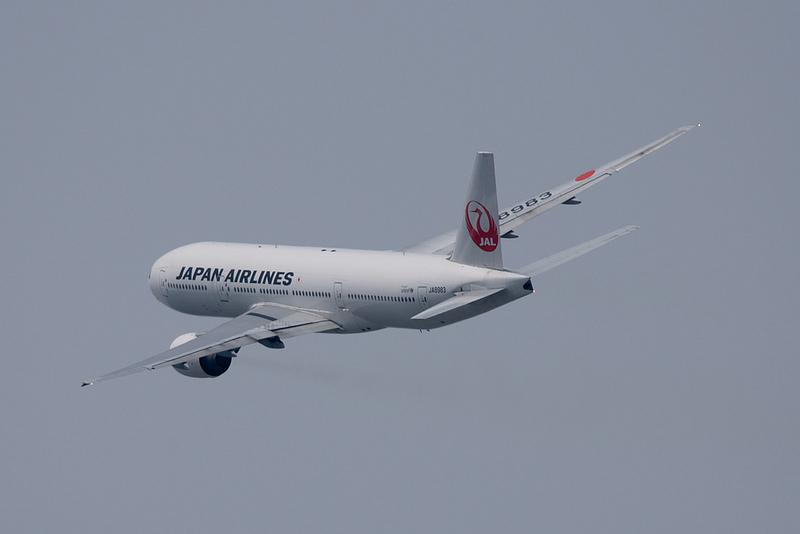 Japan Airlines JA8983(Boeing 777-200)