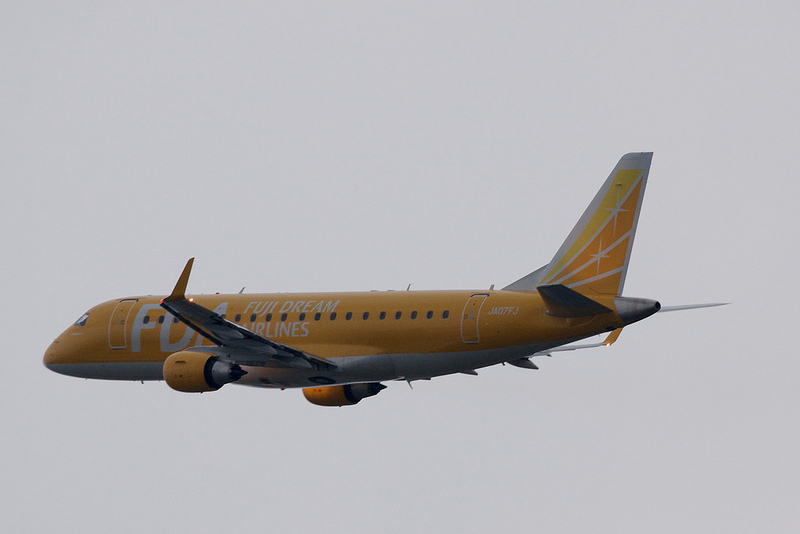 Fuji Dream Airlines JA07FJ(Embraer ERJ-170-200 ERJ-175STD)