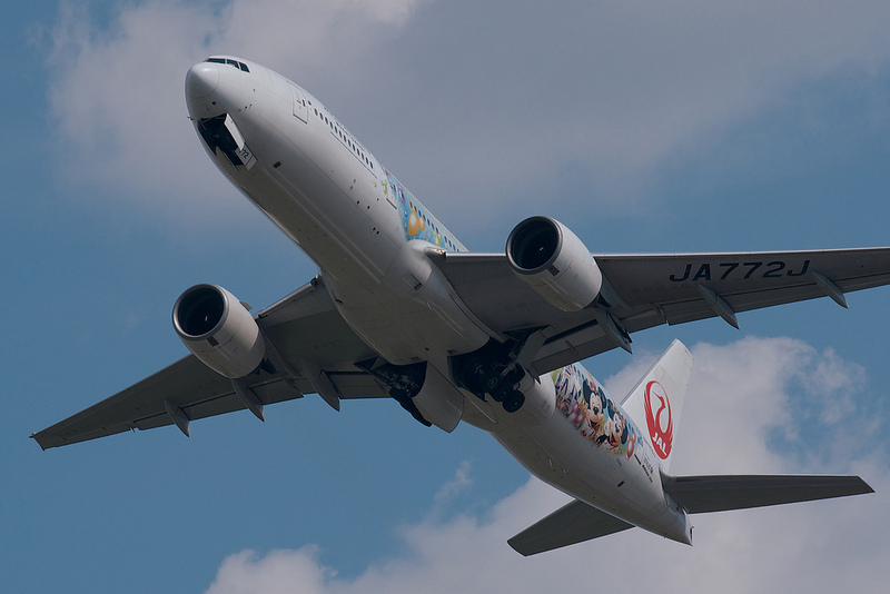 Japan Airlines JA772J(Boeing 777-200)