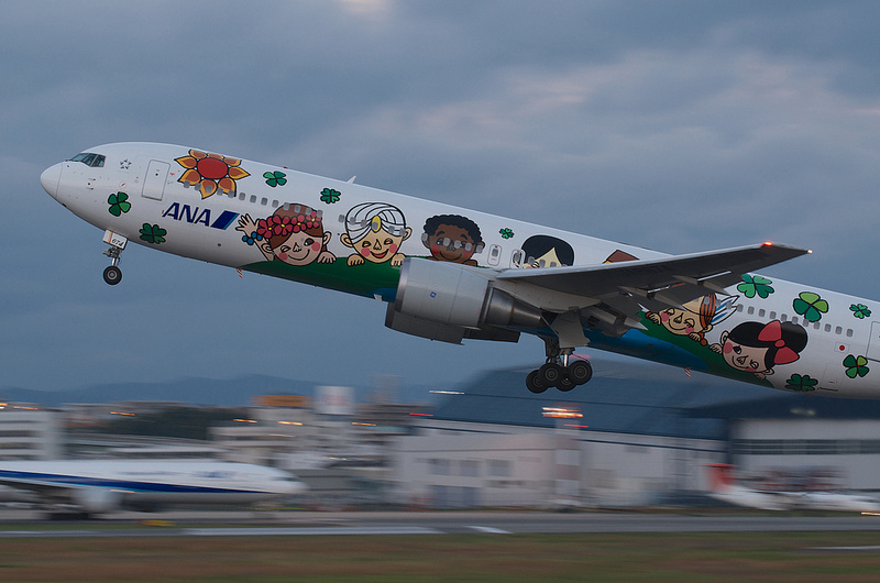 All Nippon Airways JA8674(Boeing 767-300)