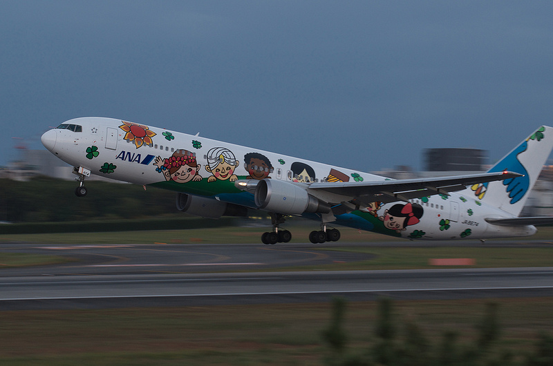 All Nippon Airways JA8674(Boeing 767-300)