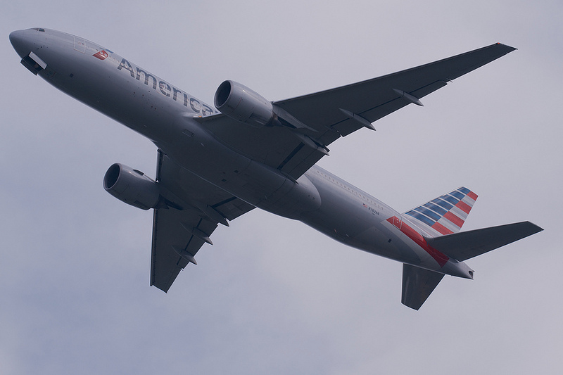 American Airlines N782AN(Boeing 777-223/ER)