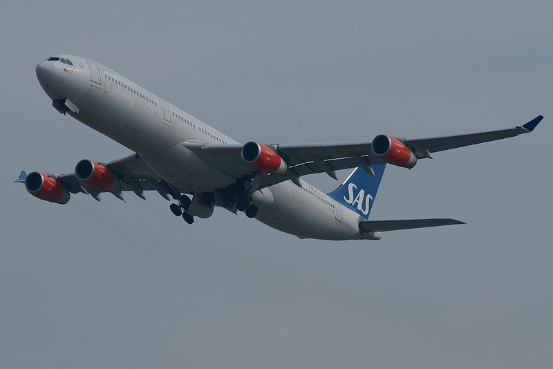 Scandinavian Airlines System OY-KBI(Airbus A340-313X)