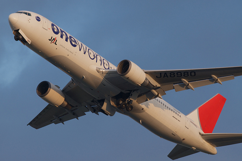 Japan Airlines JA8980(Boeing 767-300)