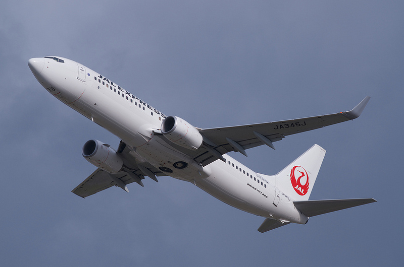 Japan Airlines JA345J(Boeing 737-846)