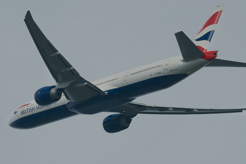 British Airways G-STBG(Boeing 777-336/ER)