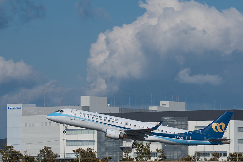 Mandarin Airlines B-16823(Embraer ERJ-190-100 IGW (ERJ-190AR))