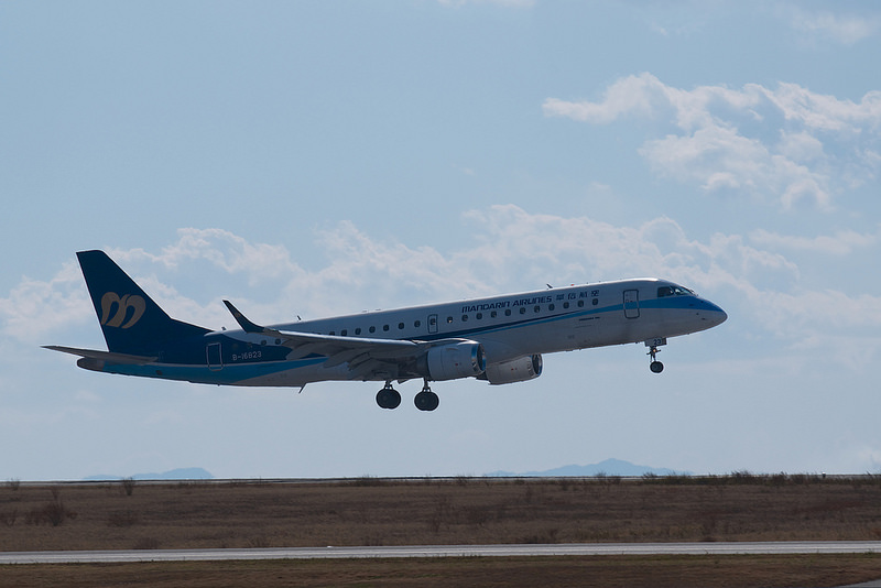 Mandarin Airlines B-16823(Embraer ERJ-190-100 IGW (ERJ-190AR))