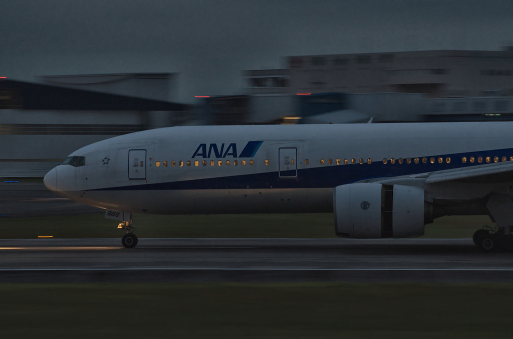 All Nippon Airways JA8968(Boeing 777-281)