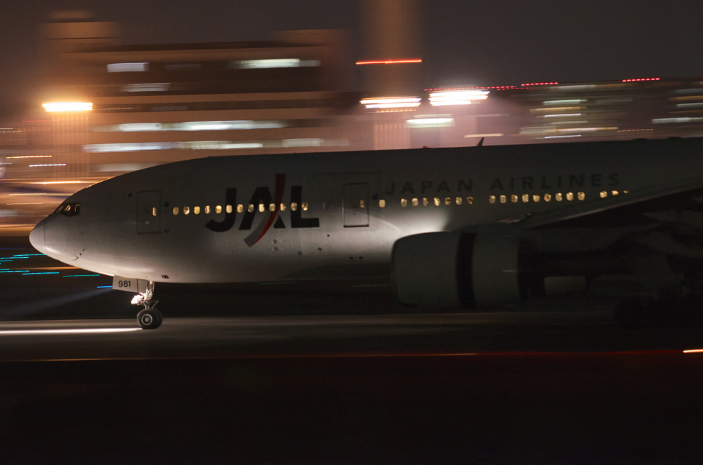 Japan Airlines JA8981(Boeing 777-200)