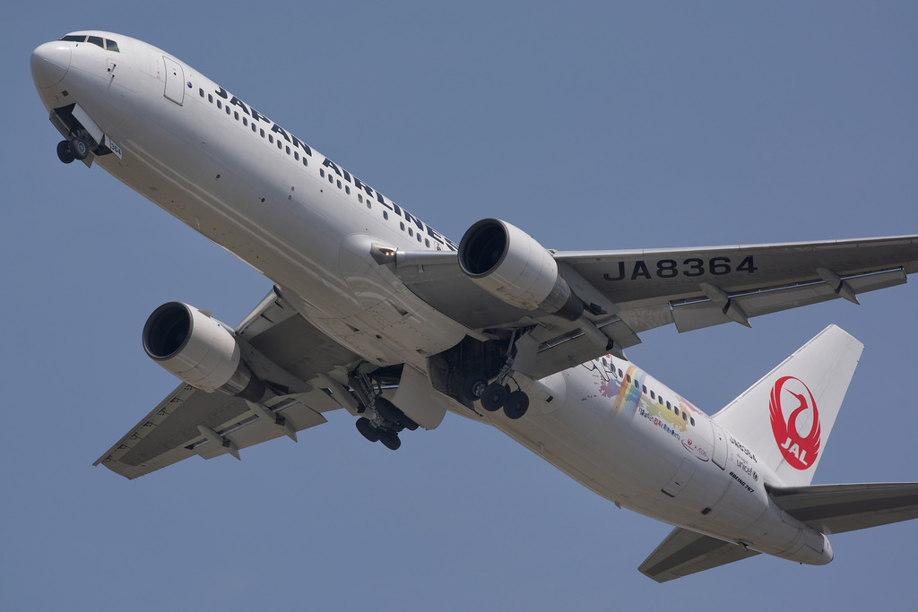 Japan Airlines JA8364(Boeing 767-346)