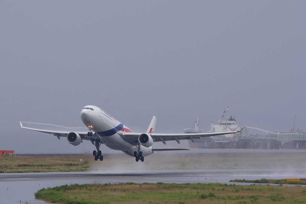 Malaysia Airlines 9M-MTK(Airbus A330-323X)