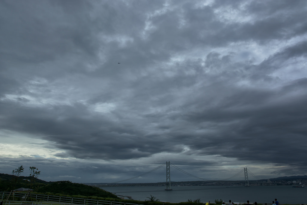 明石海峡大橋とスカイマーク