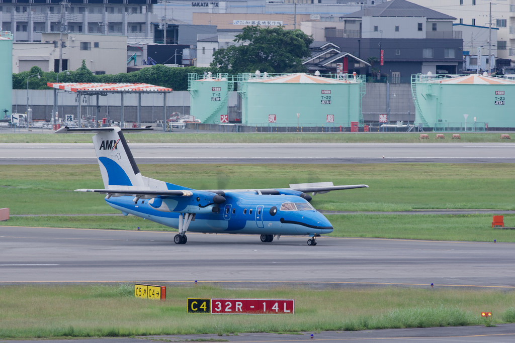 Amakusa Airlines JA81AM(Bombardier DHC-8-100)