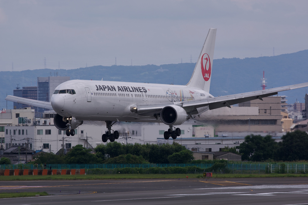 Japan Airlines JA8364(Boeing 767-346)