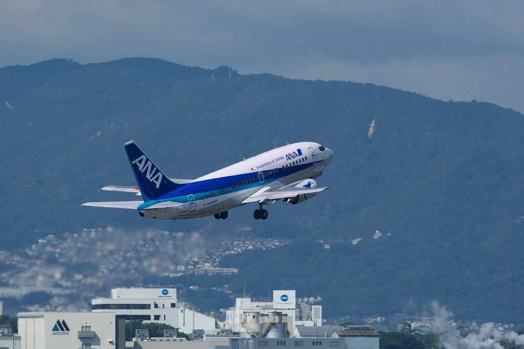 ANA Wings JA8500(Boeing 737-54K)