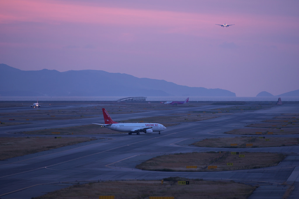 Eastar Jet HL8023(Boeing 737-86N)