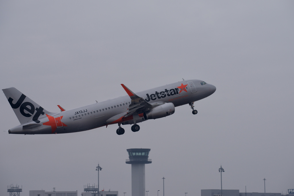 Jetstar Japan JA13JJ(Airbus A320-232)