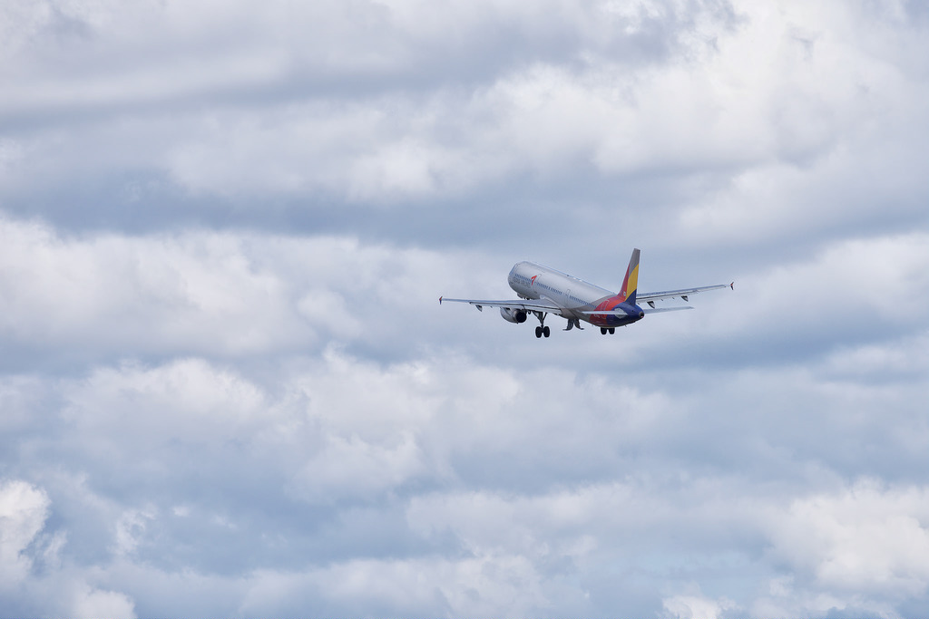 Asiana Airlines HL7763(Airbus A321-231)